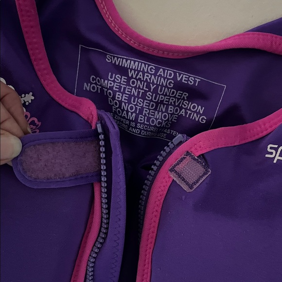 Speedo Kids Swim Vest - Purple and Pink Floral Design Age 4-6 - Picture 10 of 10